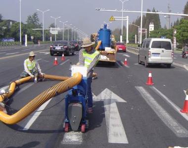 路面拋丸機清理廢舊標志線